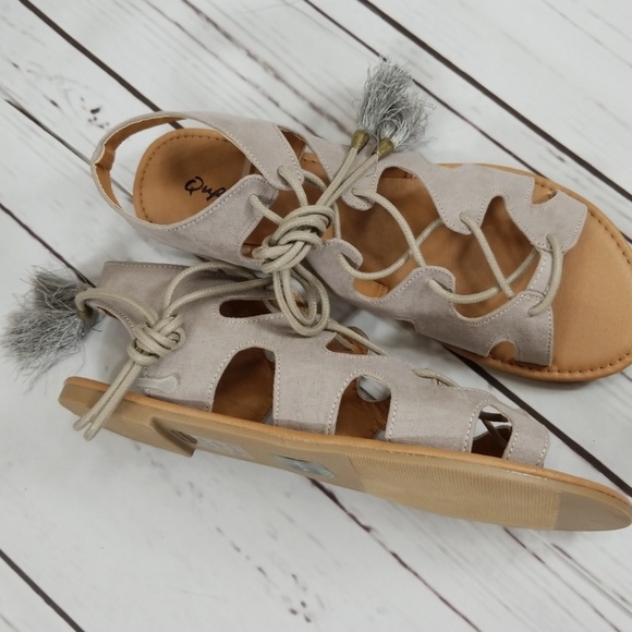 SALE ! NEW Taupe Lace Up Strappy Gladiator Sandals - Picture 3 of 4